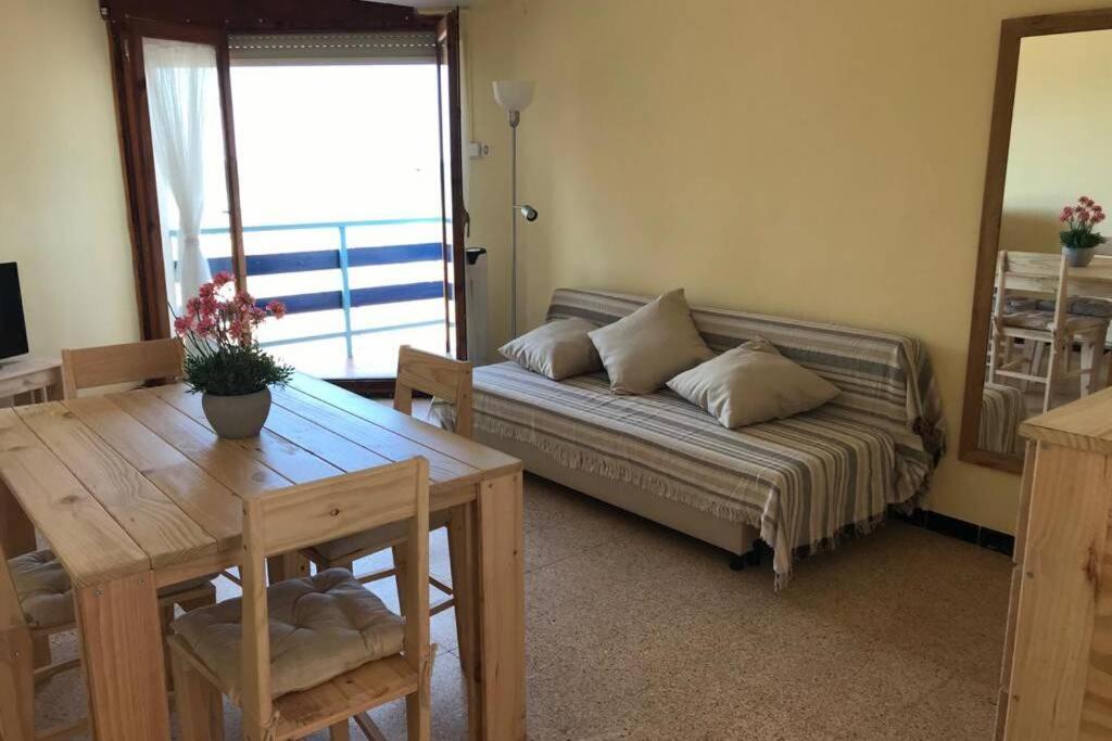 El Faro Apartaments Platja Llarga-Les Salines-Tgn Tarragona Esterno foto