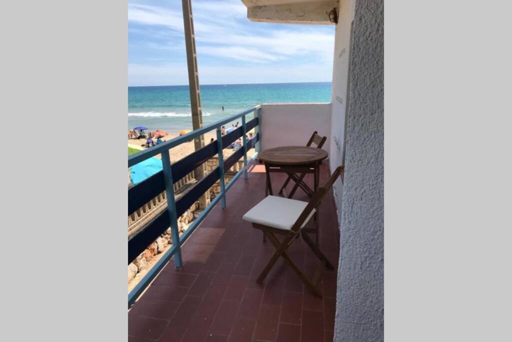 El Faro Apartaments Platja Llarga-Les Salines-Tgn Tarragona Esterno foto