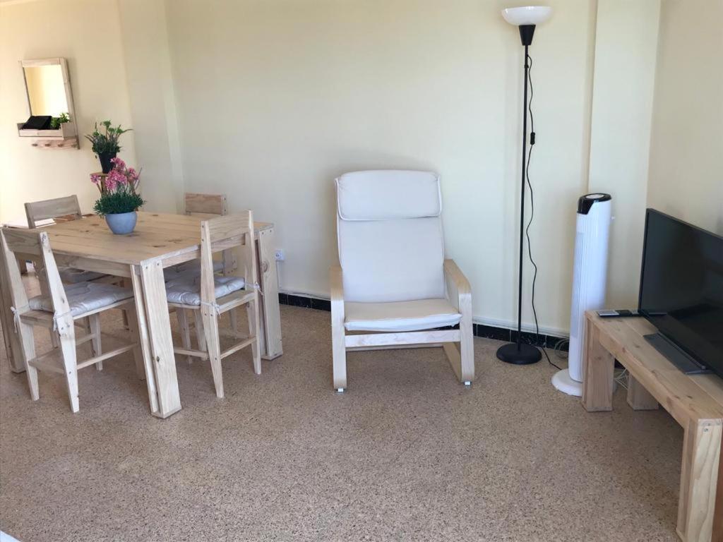 El Faro Apartaments Platja Llarga-Les Salines-Tgn Tarragona Esterno foto